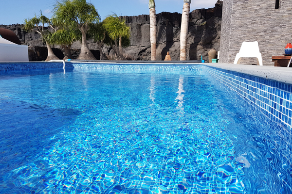 Métodos y equipamiento localizacion y reparacion de fugas de piscina